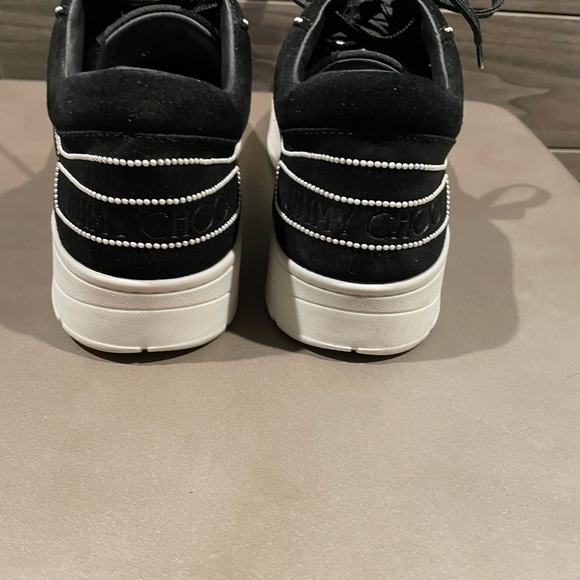 Black suede sneakers with tiny pearl details - Picture 3 of 9